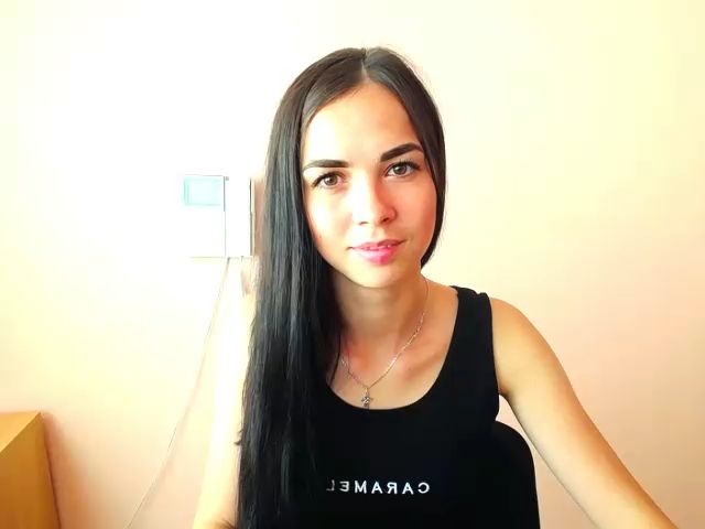 Live sex webcam photo for KatieCute_ #269255893