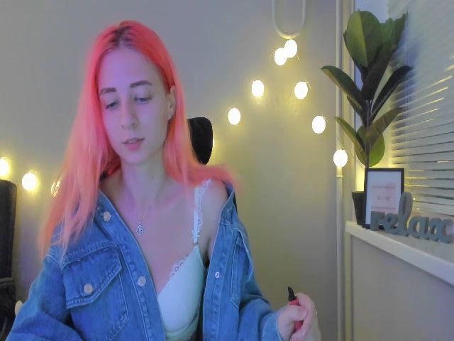 Live sex webcam photo for Ariel_a_sea #269263094