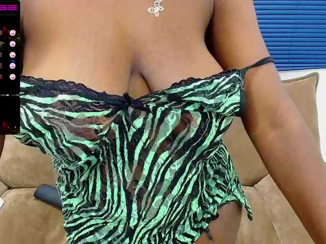 Live sex webcam photo for RoxyVelvet #269246682