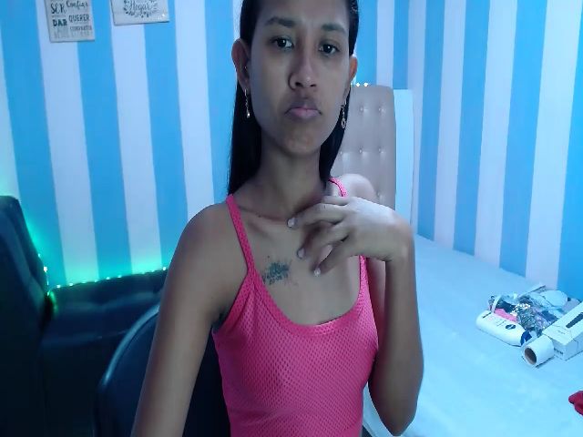 Live sex webcam photo for Britany29 #269264753