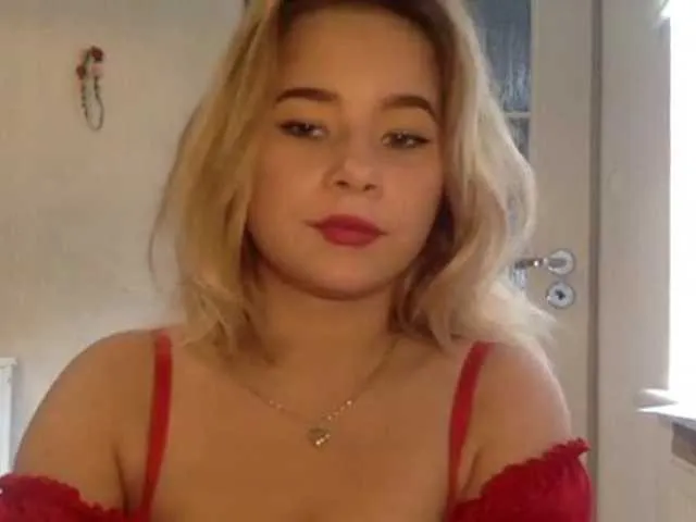 Live sex webcam photo for GraceXhoney #269256315