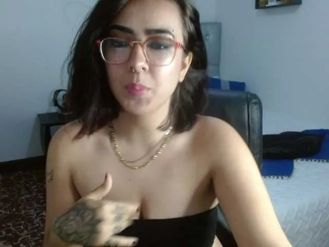 Live sex webcam photo for adhara4 #269247510
