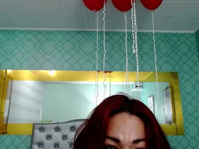 Live sex webcam photo for melymilf #288013640
