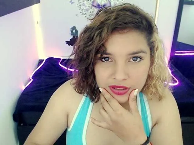 Live sex webcam photo for alice-cruz #269262170