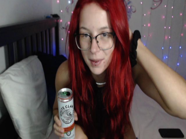 Live sex webcam photo for Redheadevelyn #269248087