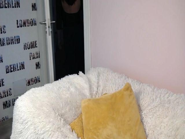 Live sex webcam photo for katherineee #269254651