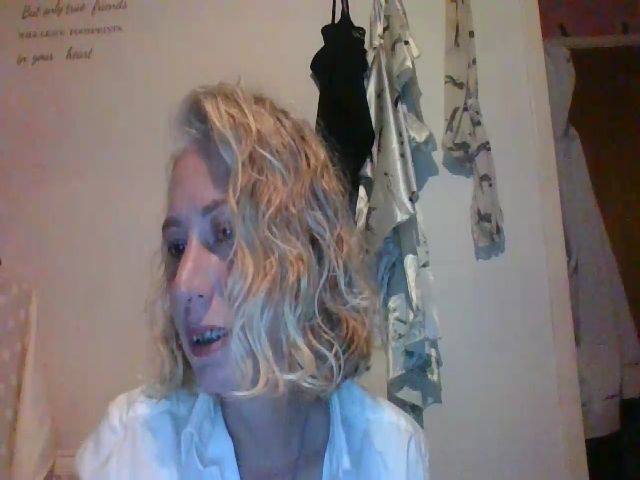 Live sex webcam photo for XxMommaKxX #269262773