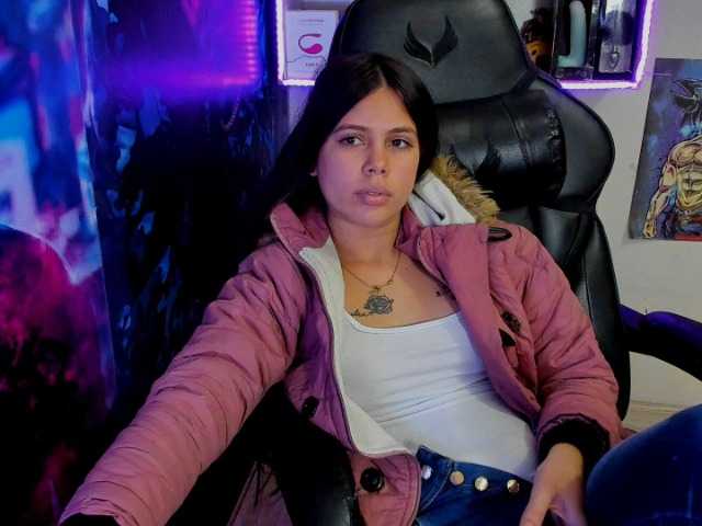 Live sex webcam photo for XCrislerSweet #269261073