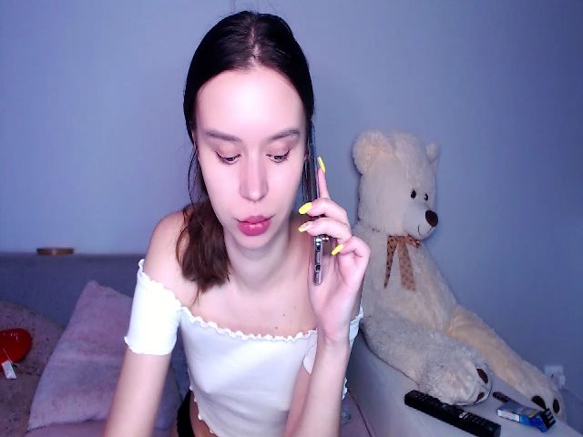 Live sex webcam photo for AliceSkye #269250234