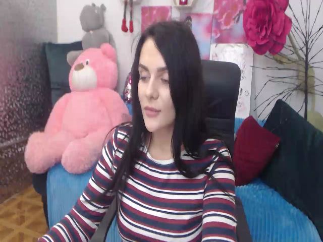 Live sex webcam photo for AngelaHunty #269262803