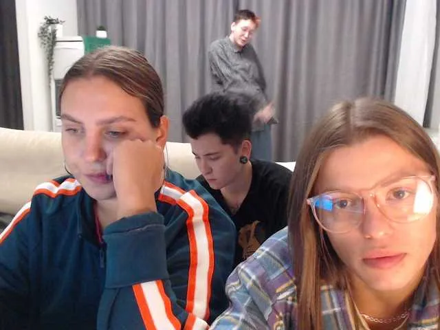 Live sex webcam photo for BugaGirls #269265844