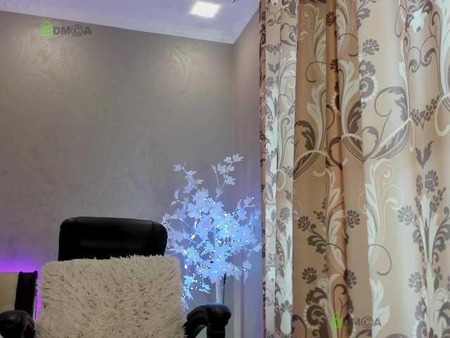 Live sex webcam photo for -wowFox- #269274973