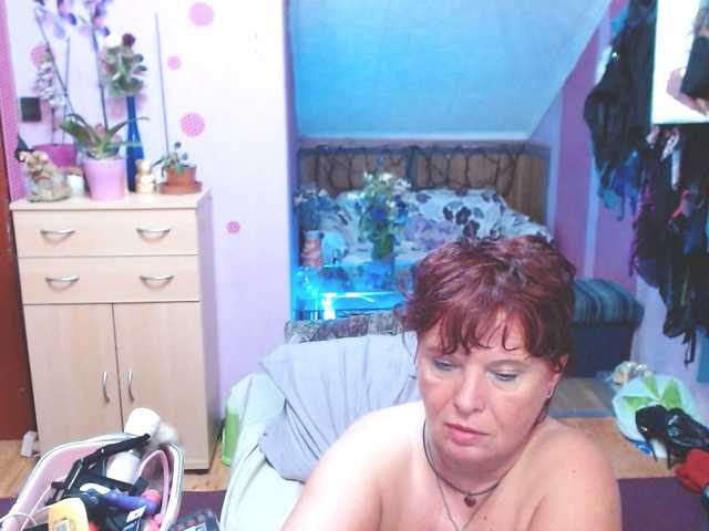 Live sex webcam photo for Elmira63 #269266709