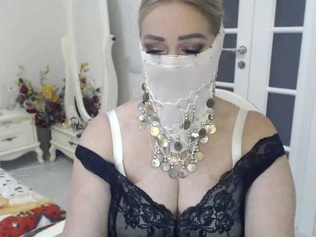 Live sex webcam photo for mirage40 #269279771