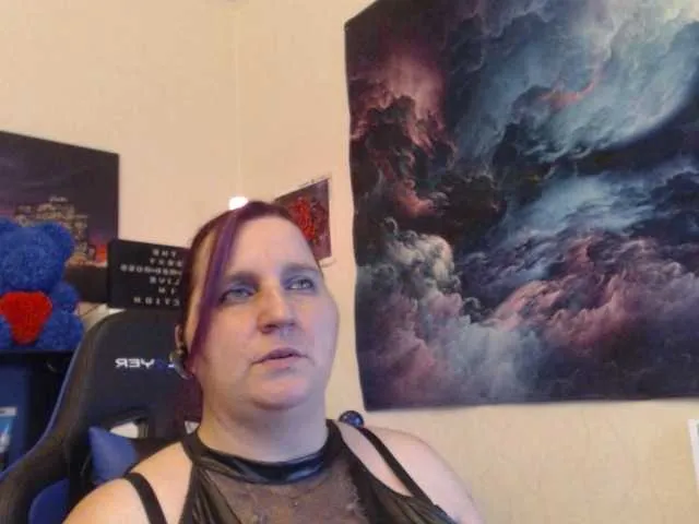 Live sex webcam photo for DrachenLady39 #269279975