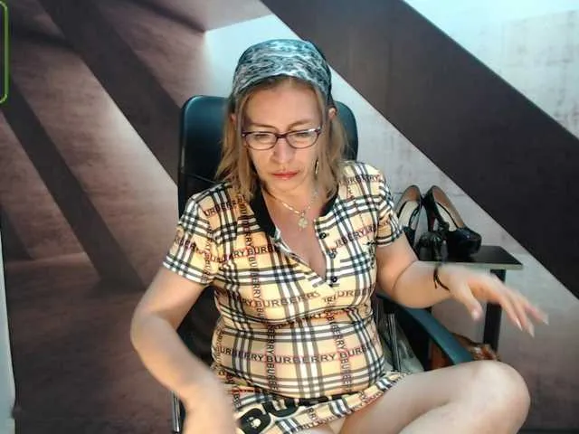 Live sex webcam photo for maturehot-1 #269275835