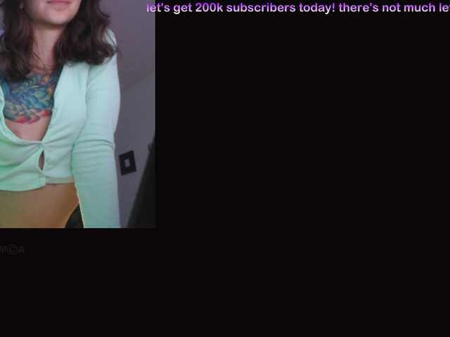 Live sex webcam photo for siberianngirl #269274960