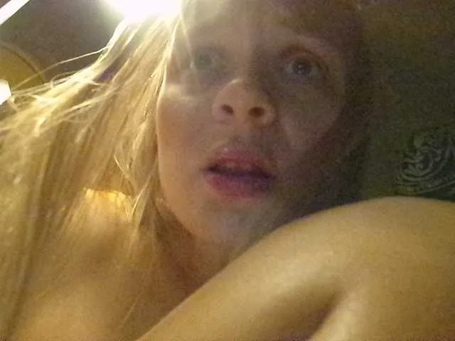Live sex webcam photo for esterjohns #269265733