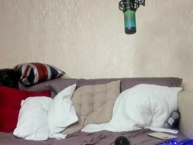 Live sex webcam photo for enchantressss #269275174