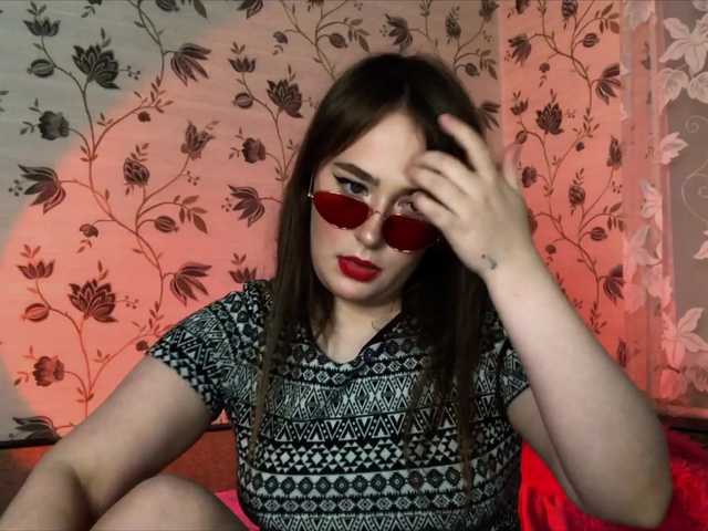 Live sex webcam photo for Mona-Liza #269279655