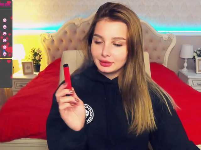 Live sex webcam photo for MillaDoll #269266327