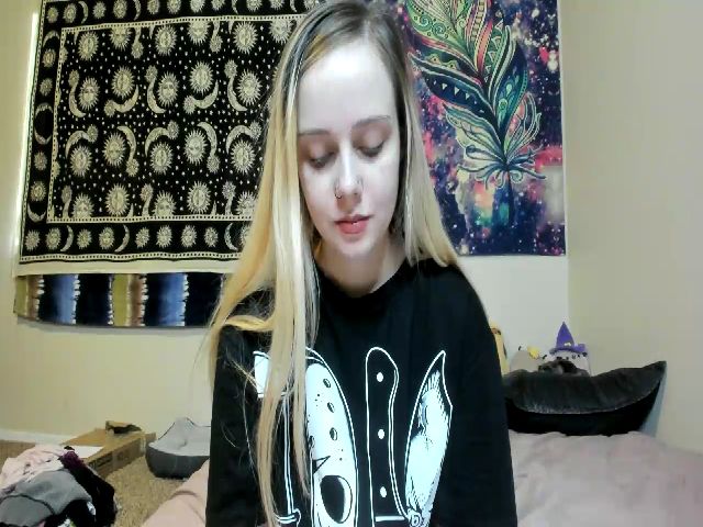Live sex webcam photo for lunalovelyy #269279458