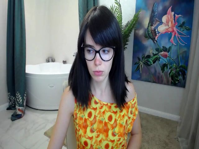 Live sex webcam photo for MelodyOfRain #269281240