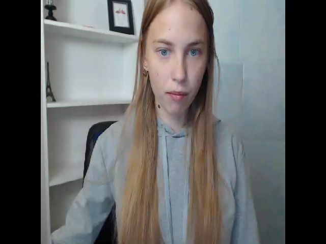 Live sex webcam photo for SshyTeen #269270106