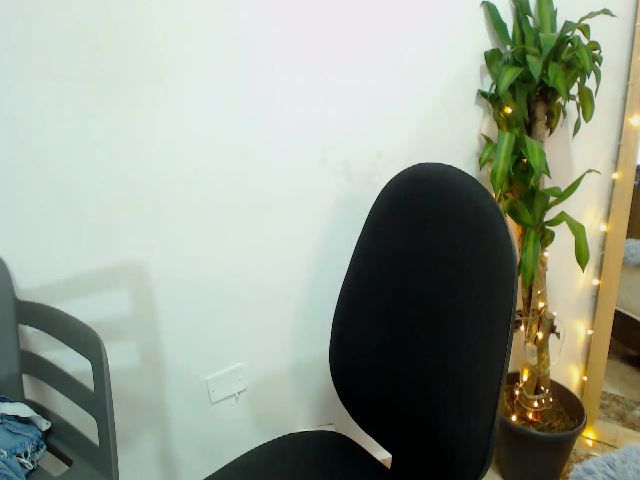 Live sex webcam photo for Stefanny_m #269273255