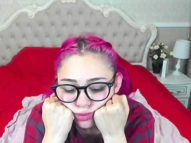 Live sex webcam photo for LisaAlissaa #269280276