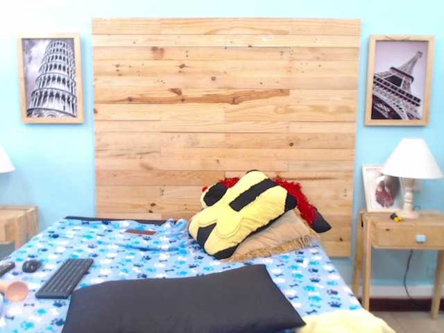 Live sex webcam photo for jessy-laurens #269276075