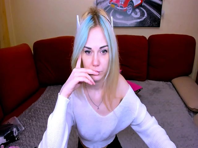 Live sex webcam photo for SashaShow #269282447