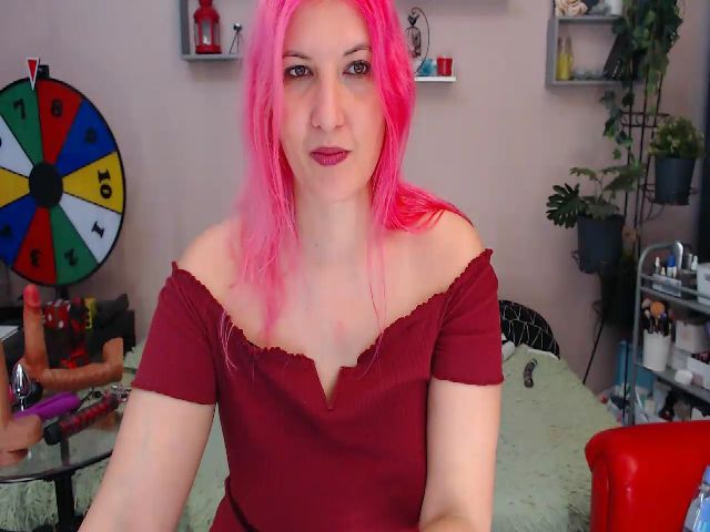 Live sex webcam photo for OliSunny #269267632