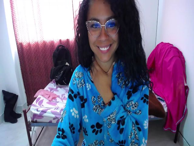 Live sex webcam photo for Vailot_cute #269277795