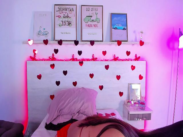 Live sex webcam photo for Sophia_Ferrer #269282263