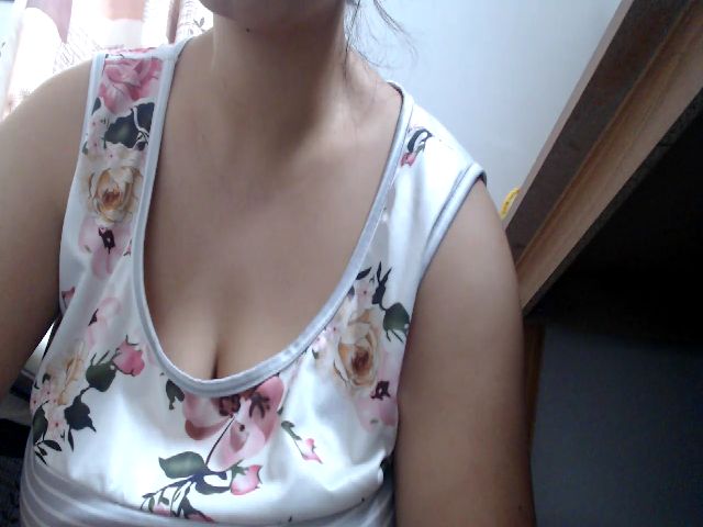Live sex webcam photo for HotpukiLuver #269268867