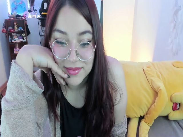 Live sex webcam photo for Evee_moonz #269274800