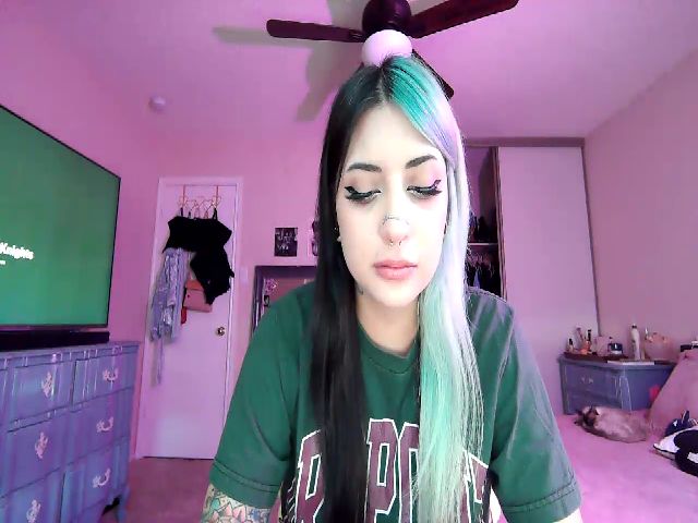 Live sex webcam photo for Sallylyn #269283008