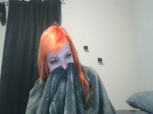 Live sex webcam photo for FloraSky #269268132