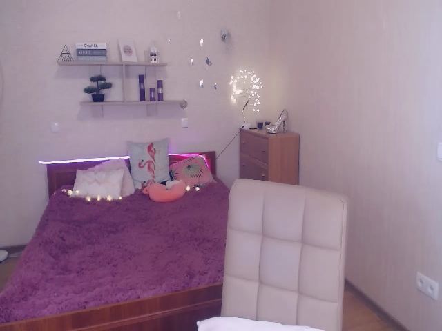 Live sex webcam photo for JessieBree #269276422