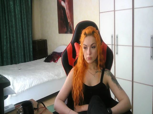 Live sex webcam photo for LuckyStarlet #269278933