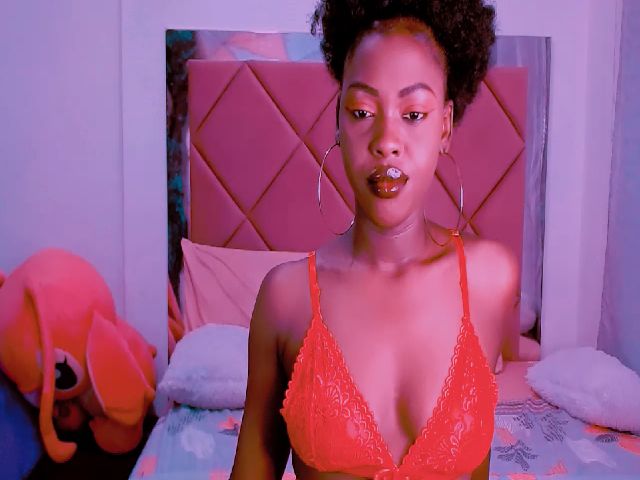 Live sex webcam photo for Sweetcarafu #269274528