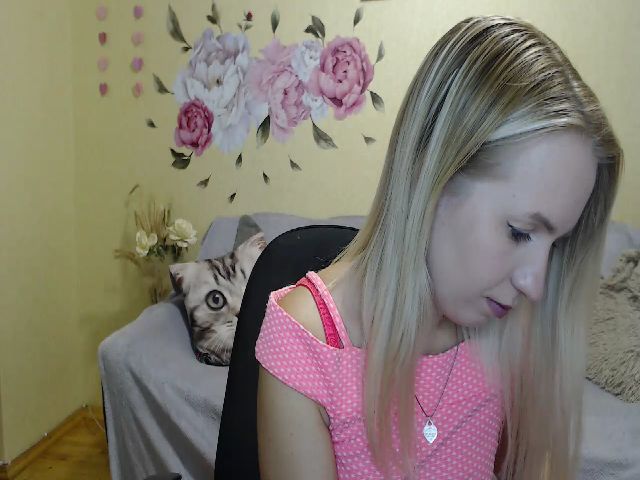 Live sex webcam photo for Amy_CuteBambi #269277930