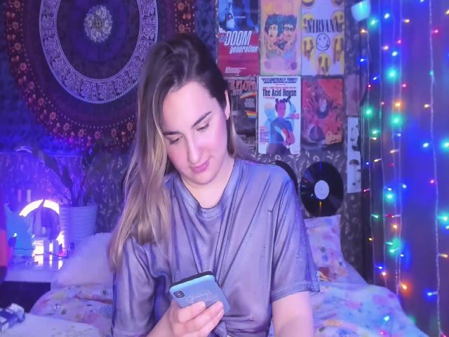 Live sex webcam photo for RETROGIRL_X #269276387