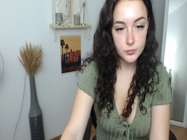 Live sex webcam photo for GloriaSparks #269272777