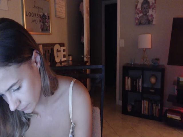 Live sex webcam photo for OhYesCeleste #269269828