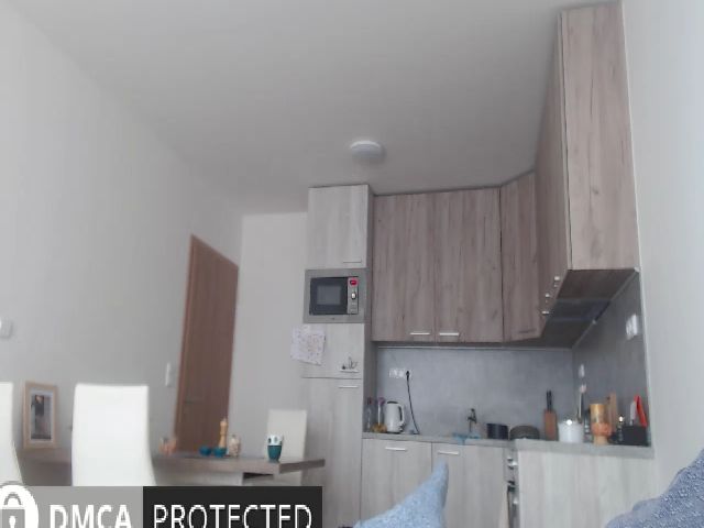 Live sex webcam photo for Jennybadgirl #269276590