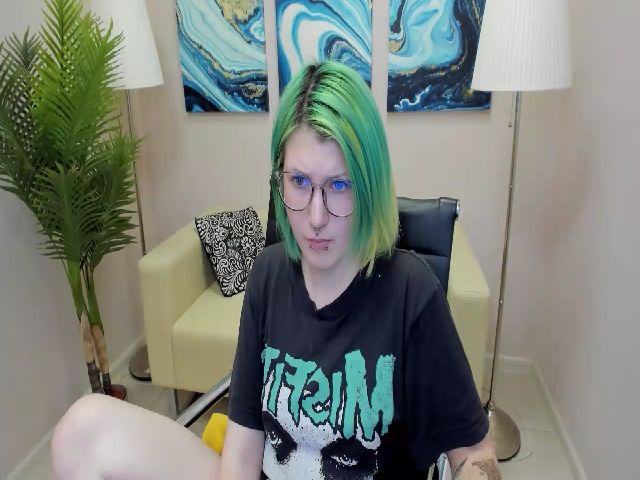 Live sex webcam photo for EllieSmile #269282769