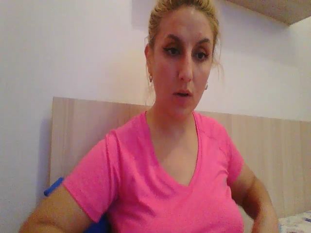 Live sex webcam photo for squirtvicky #269278587