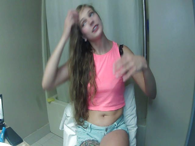 Live sex webcam photo for Scarlettfire1 #269269751